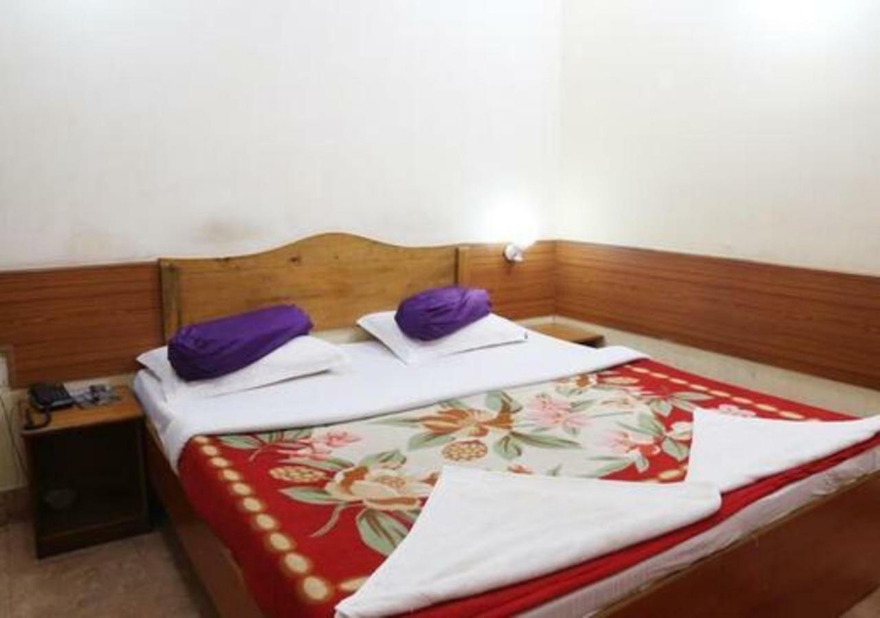 Hotel Brindavan Gauháti Kültér fotó