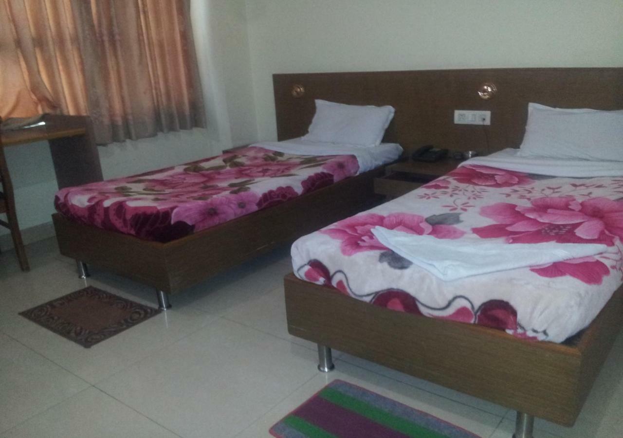 Hotel Brindavan Gauháti Kültér fotó