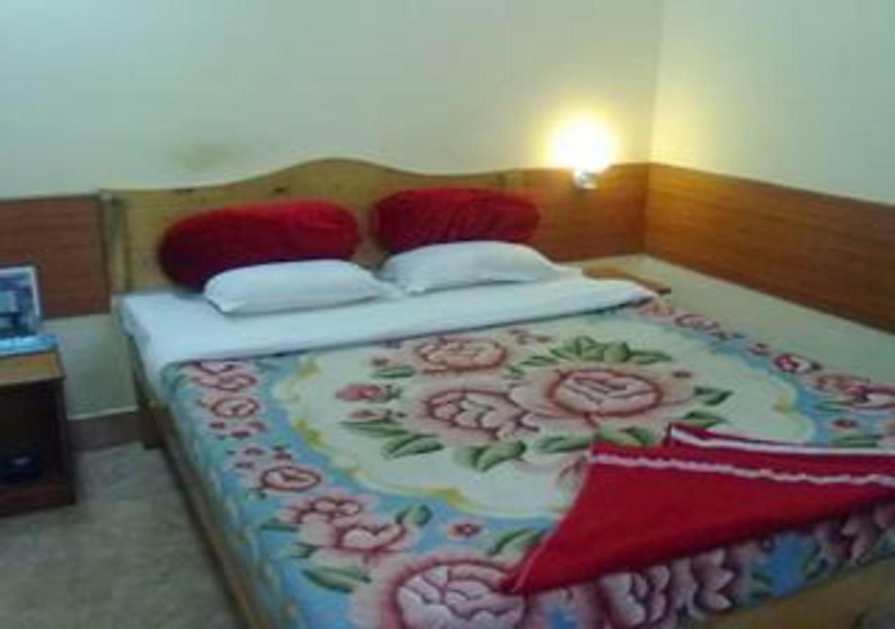 Hotel Brindavan Gauháti Kültér fotó